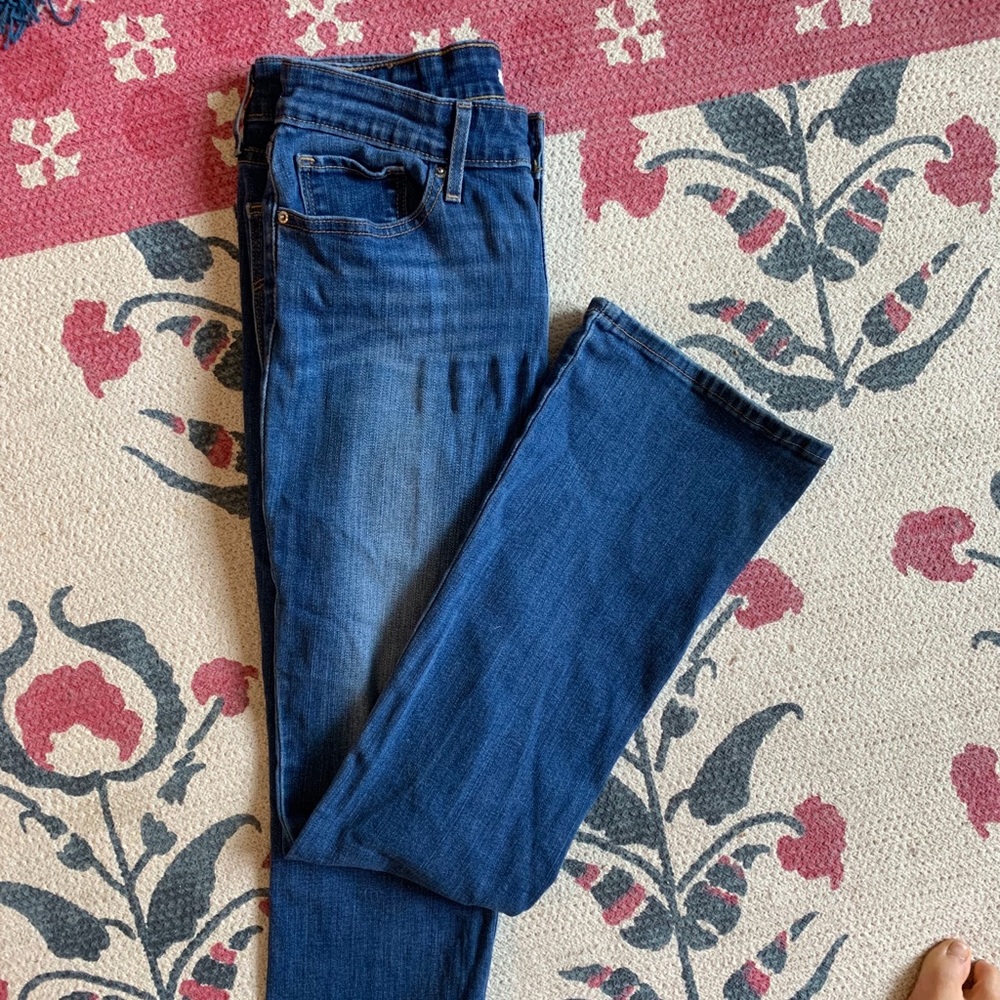 Levi’s Bootcut Midrise jeans